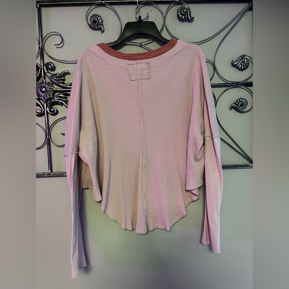 Nwot WE THE FREE Jayson Ringer Tee
PINK size small oversized - Picture 8 of 16